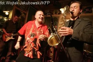 W koncercie weźmie udział m.in. Jarek Janiszewski, lider gdańskiego zespołu pastisz-rockowego Bielizna.
