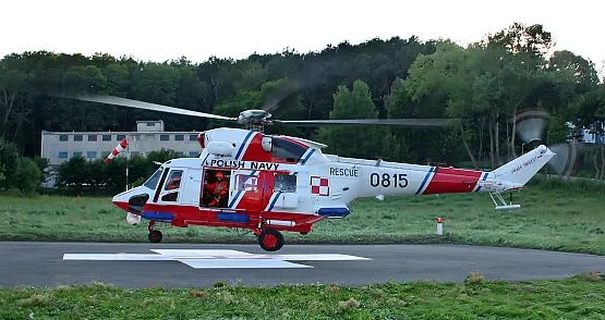 Śmigowiec "Anakonda"podczas lądowania przy szpitalu MW w Gdańsku Oliwie.