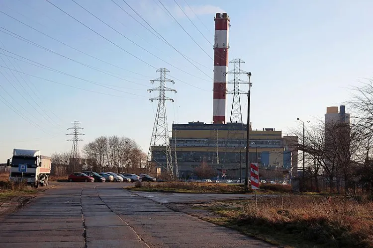 W Trójmieście EDF posiada dwie elektrociepłownie - w Gdańsku i Gdyni - o łącznej mocy cieplnej ponad 1196 MWt i elektrycznej około 332 MWe.
