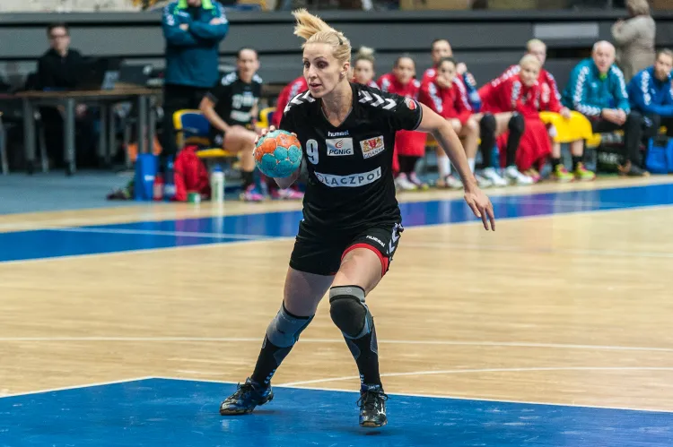 Karolina Siódmiak zdobyła w Szczecinie 10 bramek, ale w pojedynkę nie mogła uchronić AZS Łączpolu AWFiS Gdańsk od wysokiej porażki. 