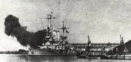 Pancernik Schleswig-Holstein, stojący na wodach Nowego Portu. Początek września 1939 r. Muzeum powstanie kilkaset metrów od miejsca, z którego okręt ostrzeliwał polskich żołnierzy broniących Westerplatte.
