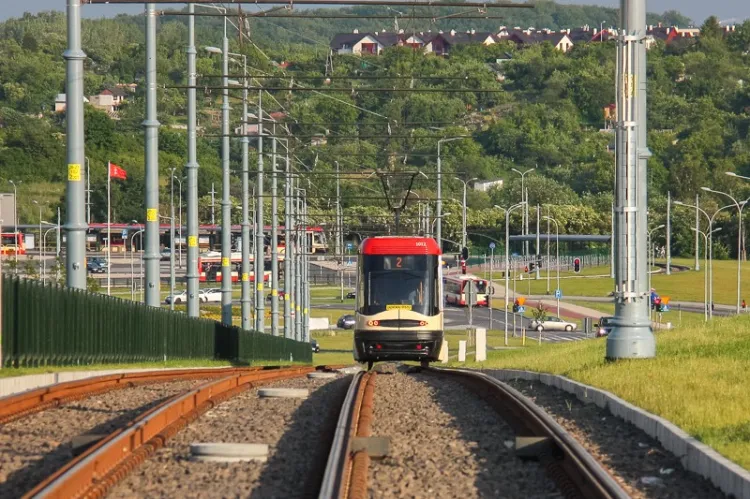 Od 2009 r., gdy po raz ostatnio badano ruch w mieście, wiele się w Gdańsku - szczególnie na południu - zmieniło. Na zdjęciu al. Havla, w tle pętla tramwajowa Łostowice-Świętokrzyska.