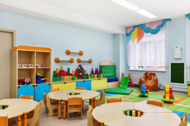 Siedemnaście niepublicznych przedszkoli  z Gdańska przekształci się w przedszkola publiczne, dzięki czemu rodzic zostanie zwolniony z płacenia czesnego. To sposób samorządu na wywiązanie się z obowiązku zapewnienia miejsc przedszkolnych dla dzieci cztero- i trzyletnich.