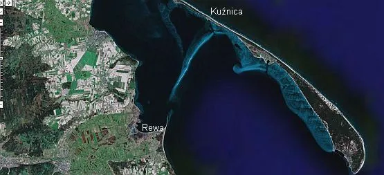 Płyciznę pomiędzy Kuźnicą i Rewą widać na zdjęciach satelitarnych. 