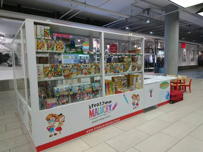 Stoisko z kreatywnymi zabawkami i upominkami mieści się w Centrum Handlowym Manhattan w Gdańsku, na poziomie +1. Od 12 marca dostępne będzie także w Rivierze w Gdyni. 