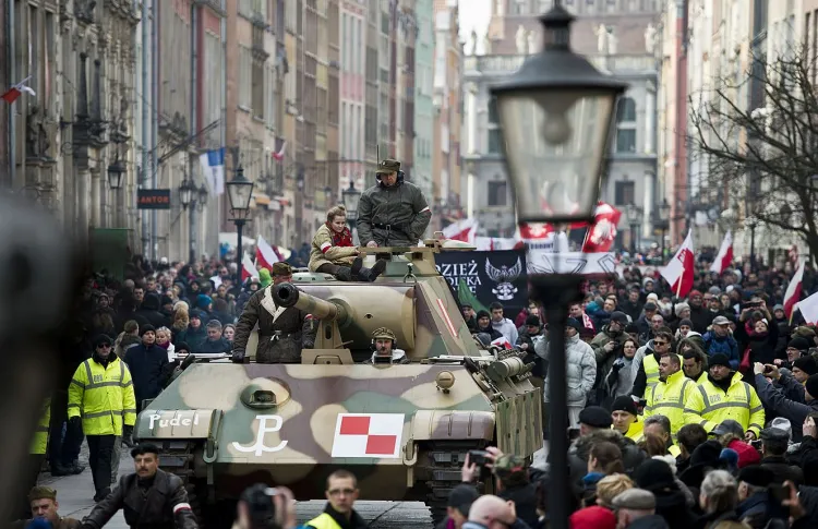W zeszłym roku Krajowa Defilada Pamięci Żołnierzy Wyklętych przyciągnęła tysiące mieszkańców Gdańska. 
