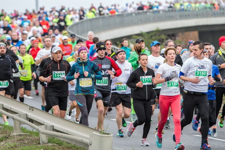 W 2015 roku do gdańskiego półmaratonu zgłosiło się niemal 4000 biegaczy, a na metę dotarło 3262.