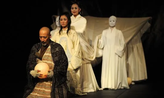 Na najbliższą edycję Festiwalu Szekspirowskiego przyjedzie oryginalny Ryutopia Noh-theatre, nawiązujący z tradycji teatru noh - jednej z najstarszych i najbardziej wysublimowanych form teatralnych na świecie. Widzowie pamiętają go z "Zimowej opowieści", którą zaprezentowali w 2008 roku.