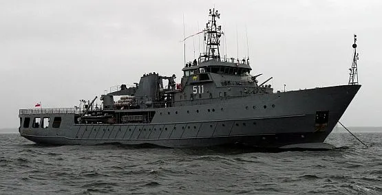 Statkiem flagowym NATO-wskiego zespołu przeciwminowego jest ORP Kontradmirał Xawery Czernicki.