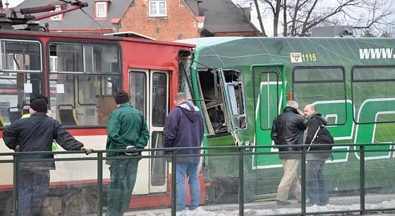 Burza, jaka wybuchła po zderzeniu tramwajów, w którym ucierpiało 20 osób, musi doprowadzić do zmian w gdańskim ZKM-ie.