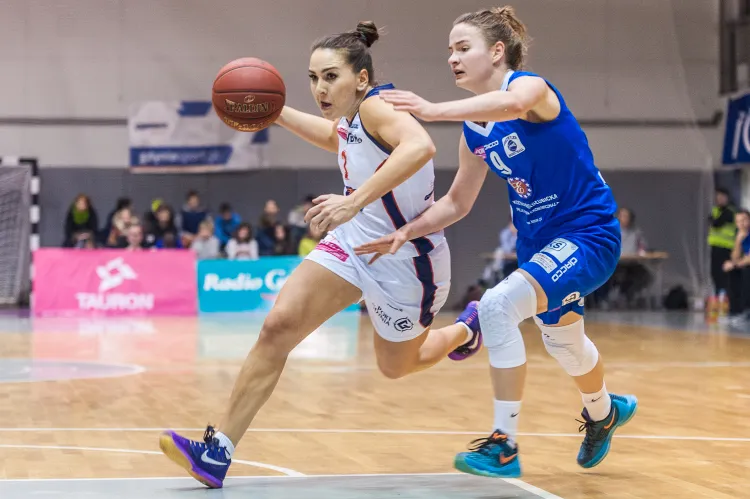 Katarzyna Suknarowska dała dobrą zmianę w środowym meczu. Jej punkty w czwartej kwarcie pozwoliły Basketowi 90 zbudować bezpieczną przewagę.