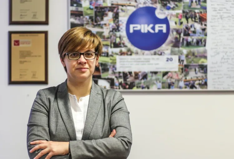 - Usługi Pika pozwalają klientom skupić się na tym, co dla nich jest najważniejsze i oddać zarządzanie procesami firmie, która profesjonalnie się tym zajmuje - twierdzi Karolina Kalkowska, prokurent spółki Pika oraz dyrektor zarządzający Pika Technologie SA.