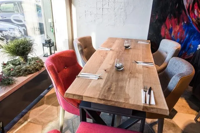 Wnętrze restauracji Przystanek Orłowo. Proj. Krystian Rassmus.