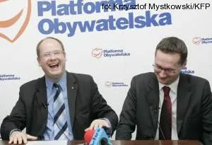 Prezydent Paweł Adamowicz ma powody do radości, ponieważ prokuratura uznała, że opłacenie jego reklamy w Dzienniku Bałtyckim przez Urząd Miejski nie było przestępstwem. 