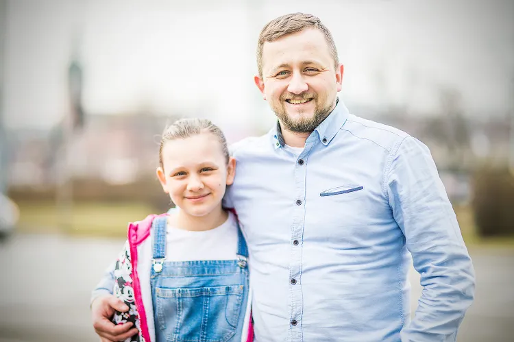 Zuzia Harapkiewicz, uczestniczka programu "Masterchef Junior", z tatą Wojciechem Harapkiewiczem, szefem kuchni z Trójmiasta.