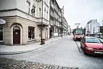 Przestrzeń koncertowo-artystyczna na skrzyżowaniu ulic Wróblej i Toruńskiej (roboczo nazwana "Trójkątem Kultury") miałaby obejmować stary wagon tramwajowy, bar Zajezdnia Dolne Miasto i znajdujący się po sąsiedzku w ścianie kamienicy garaż. 