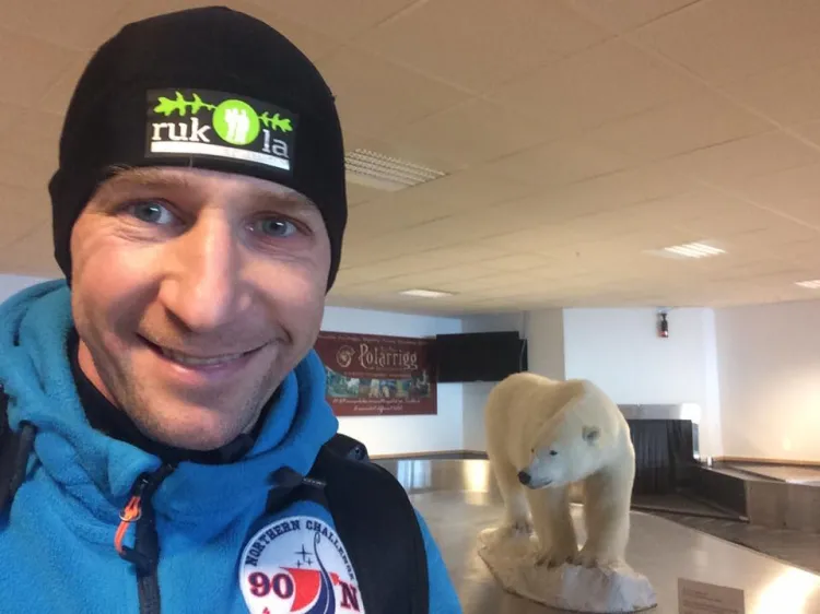 Piotr Suchenia już pakował się z powrotem do Polski odkładając start w North Pole Marathon na przyszły rok. Okazało się jednak, że będzie mógł wystartować w nim w środę.