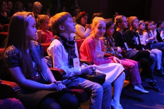 I Festiwal Piosenki Angielskiej, który odbył się w niedzielę w Teatrze Miniatura, zgromadził mnóstwo młodych pasjonatów muzyki. 