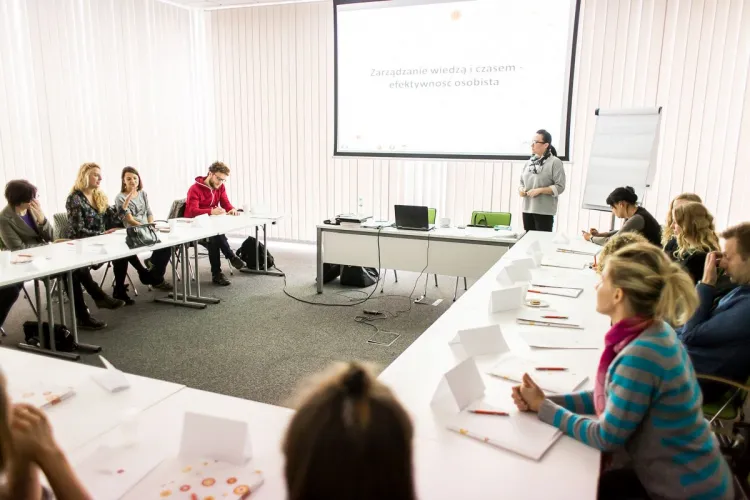 Szkolenia skierowane są do studentów gdańskich uczelni wyższych, osób planujących założenie firmy oraz prowadzących działalność gospodarczą na terenie Gdańska.