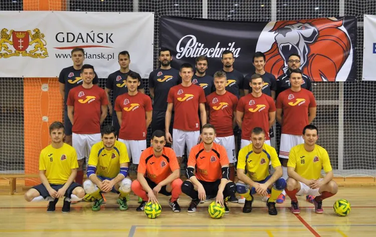 Futsaliści Politechniki Gdańskiej liczą na to, że w kolejnym sezonie zagrają o czołowe lokaty w I lidze. W tym celu szukają wzmocnień także wśród graczy, którzy nie mają obecnie zespołów.