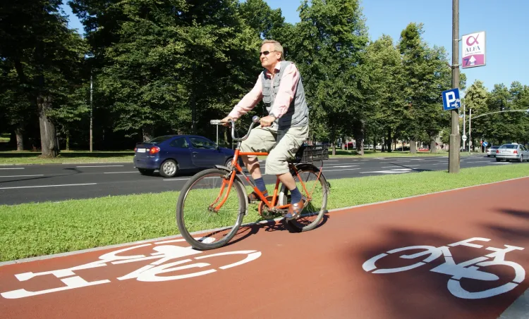 Dzięki umowie, która zostanie podpisana w poniedziałek, w Trójmieście przybędzie prawie 35 km nowych dróg rowerowych.
