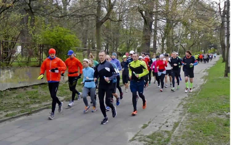 Sobotni Bieg Europejski w Gdyni to nie jedyna atrakcja dla biegaczy w nadchodzący weekend. Nie zabraknie tradycyjnych zawodów parkrun czy treningów przygotowujących do gdańskiego maratonu.