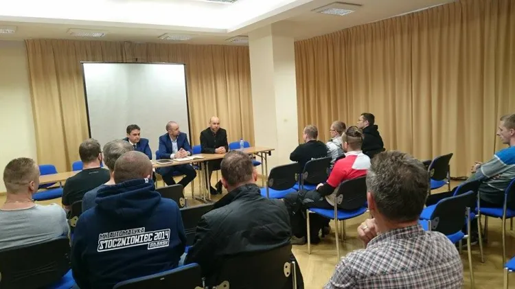 Blisko 30 kibiców zdecydowało się przyjść na spotkanie z zarządem MH Automatyki Stoczniowca 2014. 