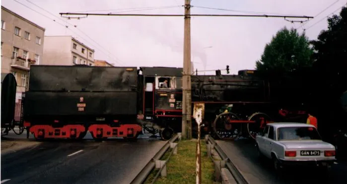 To nie fotomontaż, to dawna bocznica kolejowa na Grabówku.