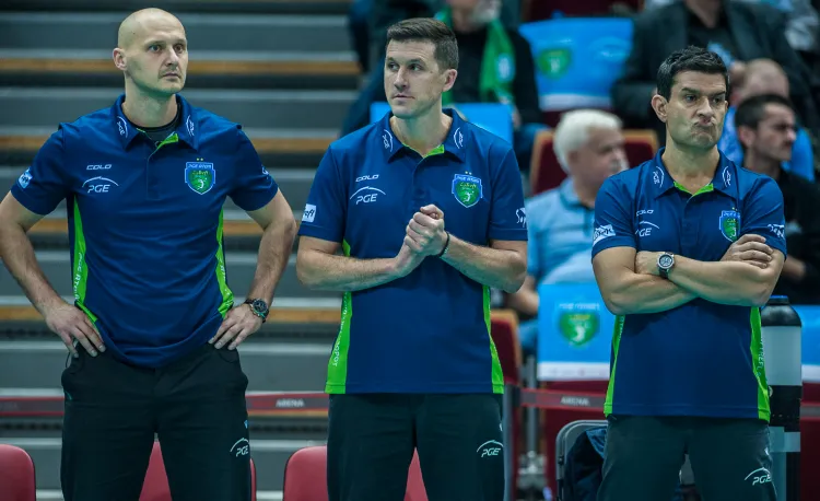 Piotr Graban, Vasja Samec-Lipicer i Lorenzo Micelli jeszcze niedawno cieszyli się ze srebrnych medali OrlenLigi. W przyszłym sezonie zabraknie ich w sopockim klubie.
