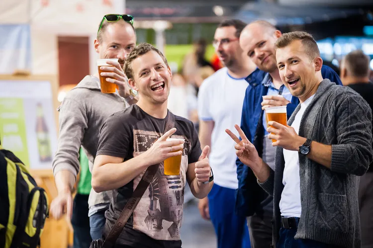 Podczas Hevelki będzie można spróbować dwieście różnych piw z browarów rzemieślniczych, w tym kilka premier przygotowanych specjalnie na gdańską imprezę.