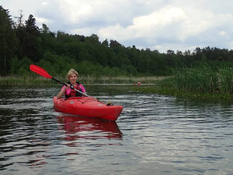 Rekreacyjny spływ Zbrzycą na odcinku z Kaszuby do Laski