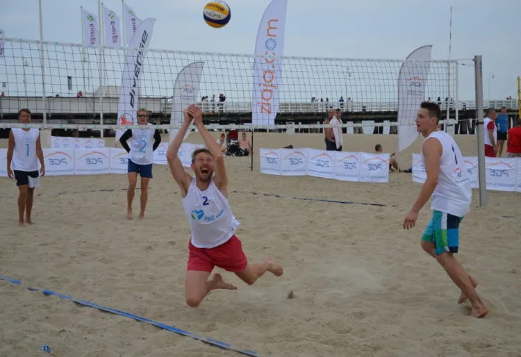 Pierwsze rozgrywki Beach Volleyball Buisness Cup Sopot odbyły się w  2011 roku. Wówczas w zmaganiach uczestniczyło 8 drużyn.