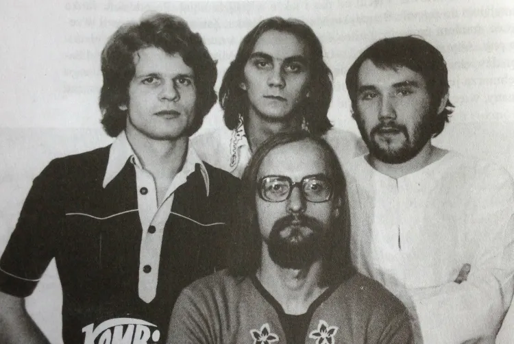 Kombi w roku 1977 - od lewej Waldemar Tkaczyk, Benedykt Musioł, Sławomir Łosowski (tak, tak) i Grzegorz Skawiński.