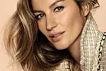 Gisele Bundchen w reklamie kosmetyków z linii Les Beiges Chanel.