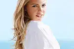 Kate Upton w kampanii Bobbi Brown Malibu Nudes 2016 Collection