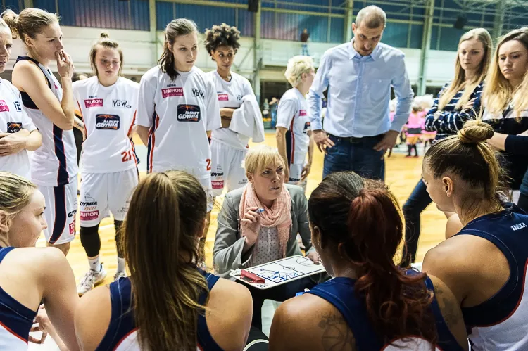 W przyszłym sezonie koszykarki Basketu Gdynia  będą rywalizowały nie tylko w TBLK oraz Wschodnioeuropejskiej Lidze Kobiet. Już 6 października podopieczne Katarzyny Dydek (w środku) przystąpią do rundy kwalifikacyjnej EuroCup.