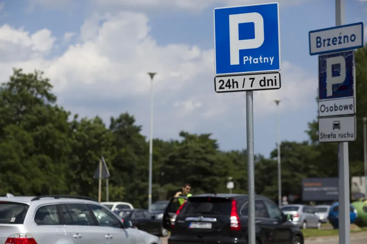 Od dziś miejskie - dotąd darmowe - parkingi w pasie nadmorskim w Gdańsku są płatne.