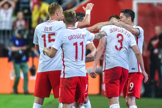 Polscy piłkarze udali się na wakacje. Na ich konta wpłyną sowite premie za ćwierćfinał Euro 2016. 