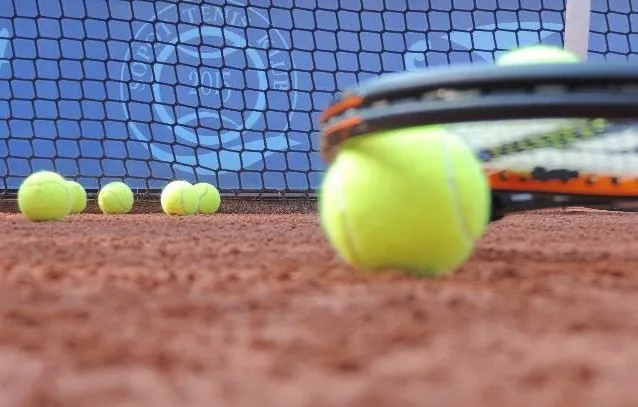 Od poniedziałku korty Sopot Tenis Klubu opanują tenisistki i tenisiści powyżej 35 roku życia. Najstarsi zawodnicy, którzy staną do rywalizacji będą mieli więcej niż 80 lat.