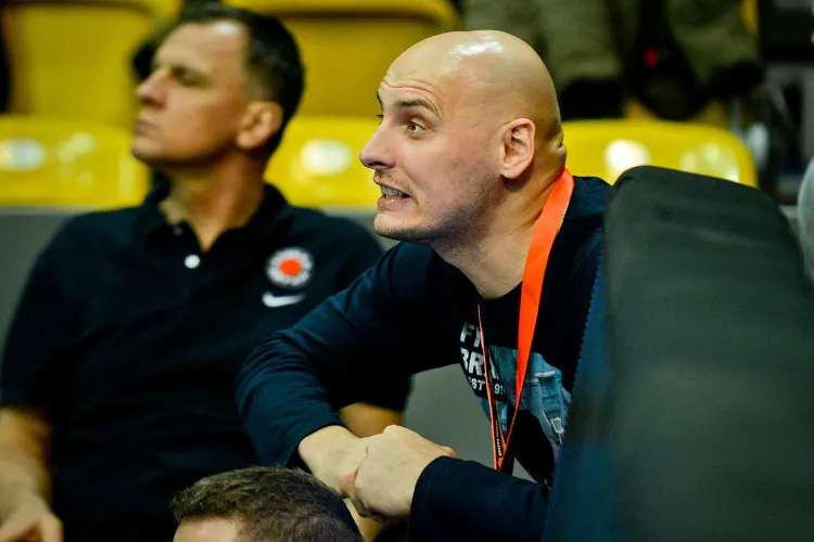 Przemysław Frasunkiewicz z ławki będzie dowodził poczynaniami koszykarzy Asseco Gdynia.  