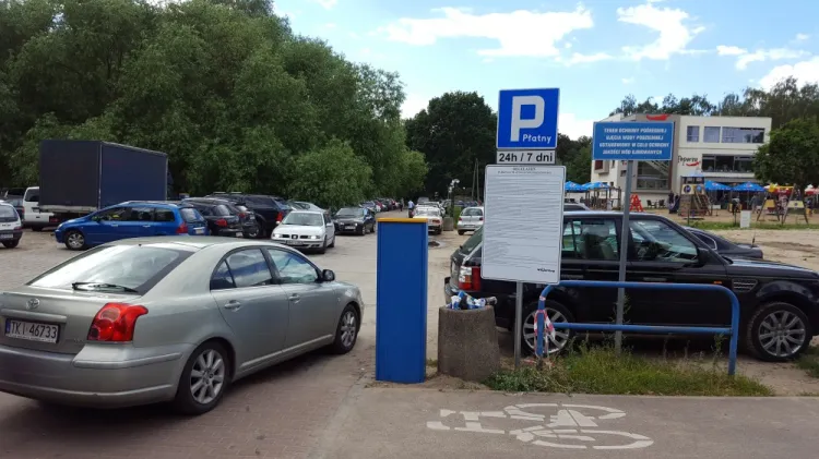 Czy ten parking w Brzeźnie, od tygodnia płatny, naprawdę wygląda na cywilizowany?