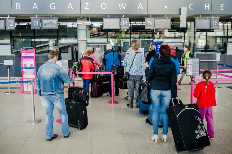 1,8 mln pasażerów skorzystało już w tym roku z lotniska w Rębiechowie.