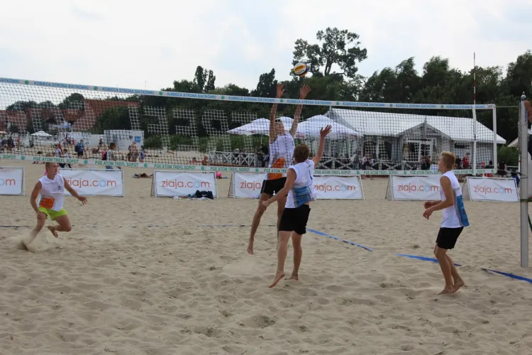 Przed młodzieżowcami jeszcze jeden turniej na sopockiej plaży. Zmagania zakończyli za to siatkarze startujący w rywalizacji open. 