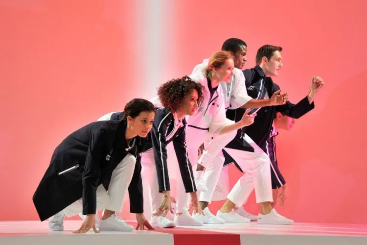 Stroje olimpijskie reprezentacji Francji podczas Igrzysk w Rio 2016. Projekt Lacoste