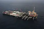 Wadliwa platforma MOPU została usunięta ze złoża Yme przy użyciu specjalistycznego statku "Pioneering Spirit". 
