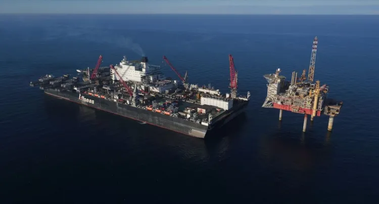 Wadliwa platforma MOPU została usunięta ze złoża Yme przy użyciu specjalistycznego statku "Pioneering Spirit". 
