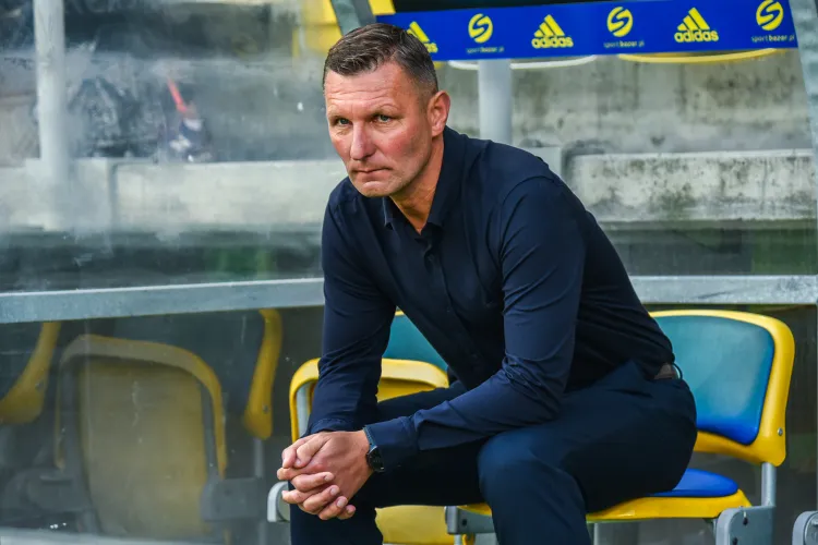 Trener Grzegorz Niciński ponownie sprawdził w grze 22 piłkarzy. Dwóch z nich: Michał Borecki i Andrij Waceba czekają na jego decyzje w sprawie przydatności dla Arki.