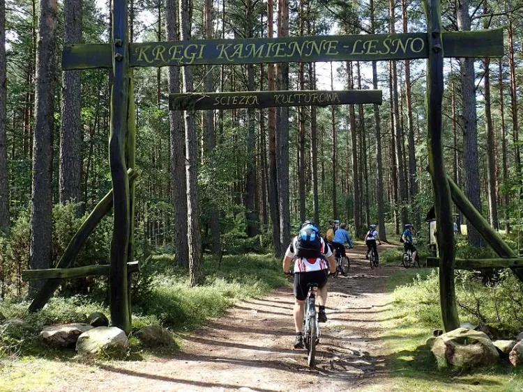 Zaborski Park Krajobrazowy ze smakiem to propozycja trasy dla tych, którzy lubią nie tylko rower, ale i dobrą kuchnię.