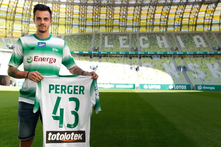 Denis Perger jest 28. piłkarzem w kadrze pierwszej drużyny Lechii oraz 12. jej zagranicznym graczem. 