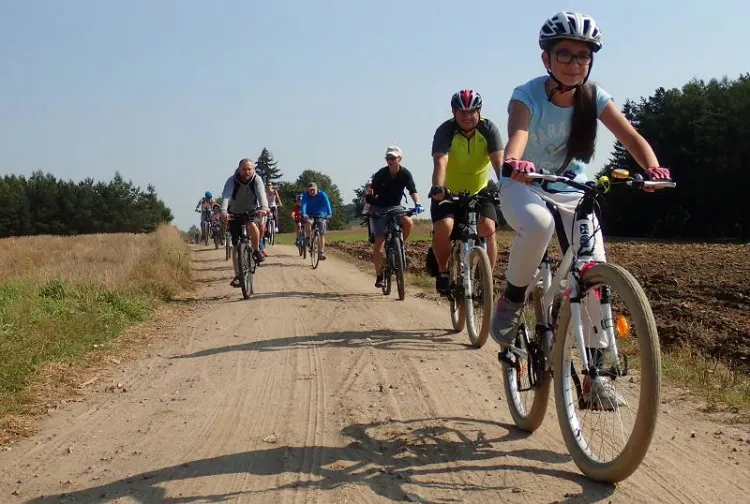 Piękna, słoneczna pogoda dopisała w realizacji III Rodzinnego Pikniku Rowerowego